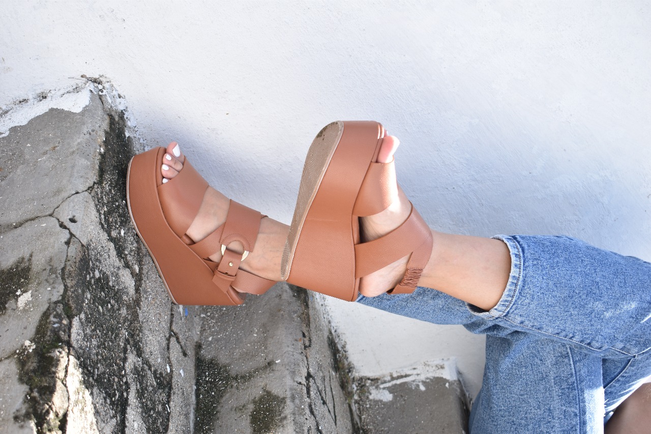 Ref 064 Plataformas de 8 cm - Valor $240.000 COP Ref 064 Plataformas de 8 cm - Valor $240.000 COP